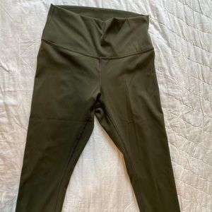 Lululemon Wunder Under highrise crop legging